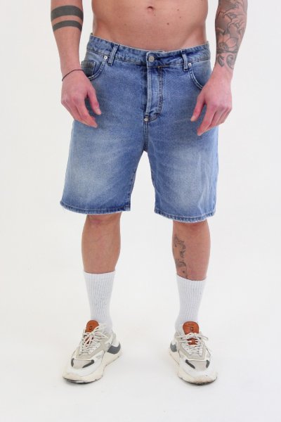 BLACK DENIM SHORTS WITH PRINTED LOGO AND FLAMES PATCH UOMO VISION OF SUPER VS01160